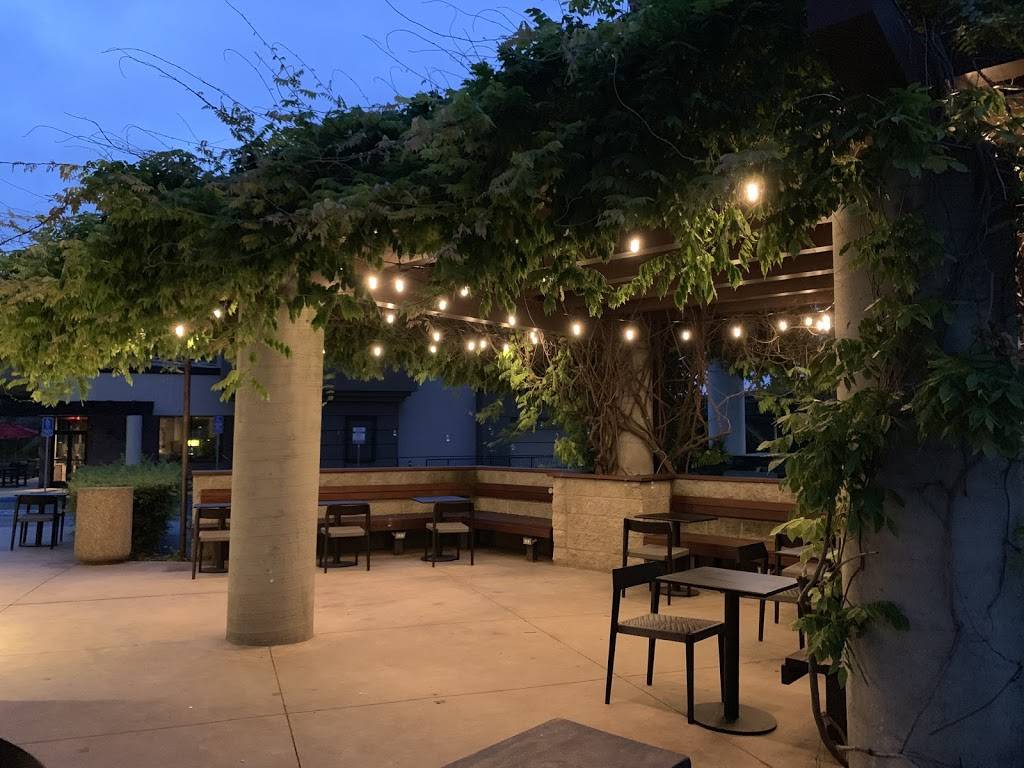 Starbucks | cafe | 1929 Verdugo Blvd A, La Cañada Flintridge, CA 91011, USA | 8187904681 OR +1 818-790-4681