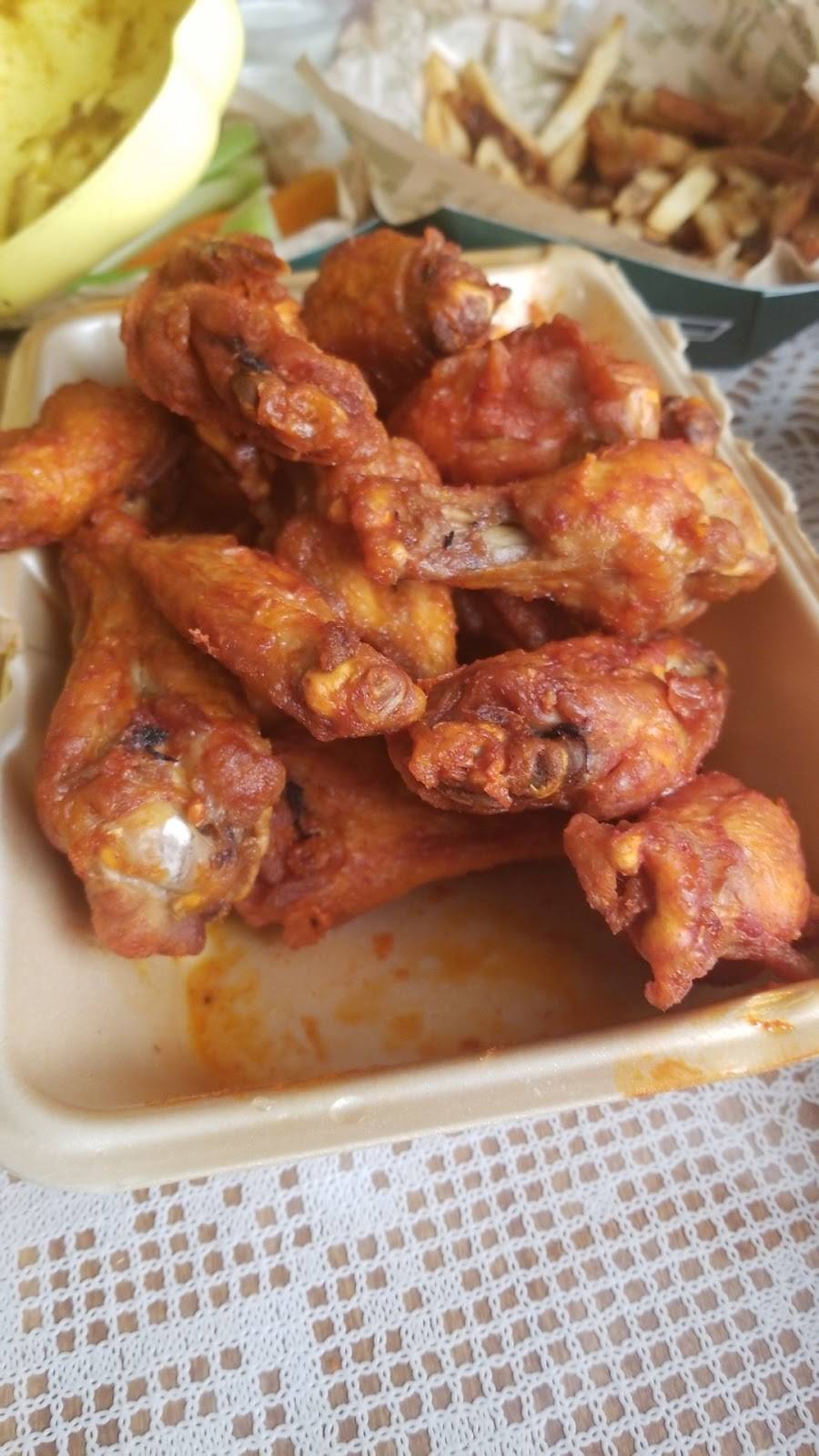 Wingstop | restaurant | 1075 Wynnewood Village Shopping Center, Dallas, TX 75224, USA | 2149469464 OR +1 214-946-9464