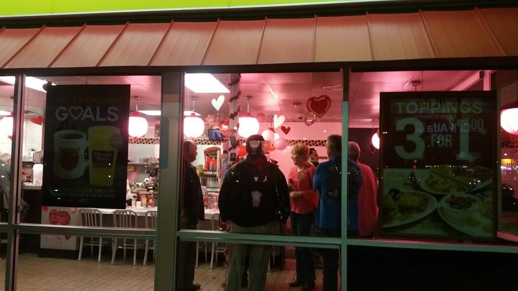 Waffle House | meal takeaway | 710 6th Ave NE, Decatur, AL 35601, USA | 2563552871 OR +1 256-355-2871