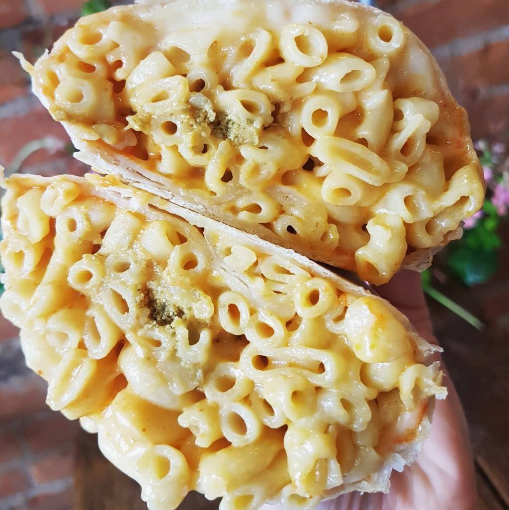 The Hearty Hooligan | restaurant | 292 Ottawa St N, Hamilton, ON L8H 3Z9, Canada | 9058070577 OR +1 905-807-0577