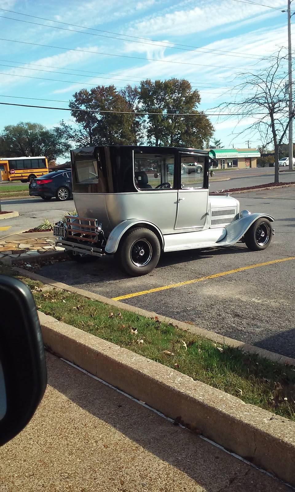 Burger King | restaurant | 5601 Telegraph Rd, St. Louis, MO 63129, USA | 3148946987 OR +1 314-894-6987