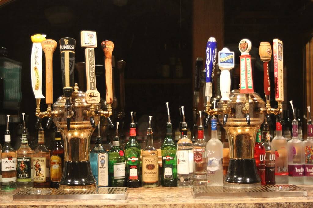 Canterbury Hill Winery and Restaurant | restaurant | 1707 S Summit Dr, Holts Summit, MO 65043, USA | 5738969966 OR +1 573-896-9966