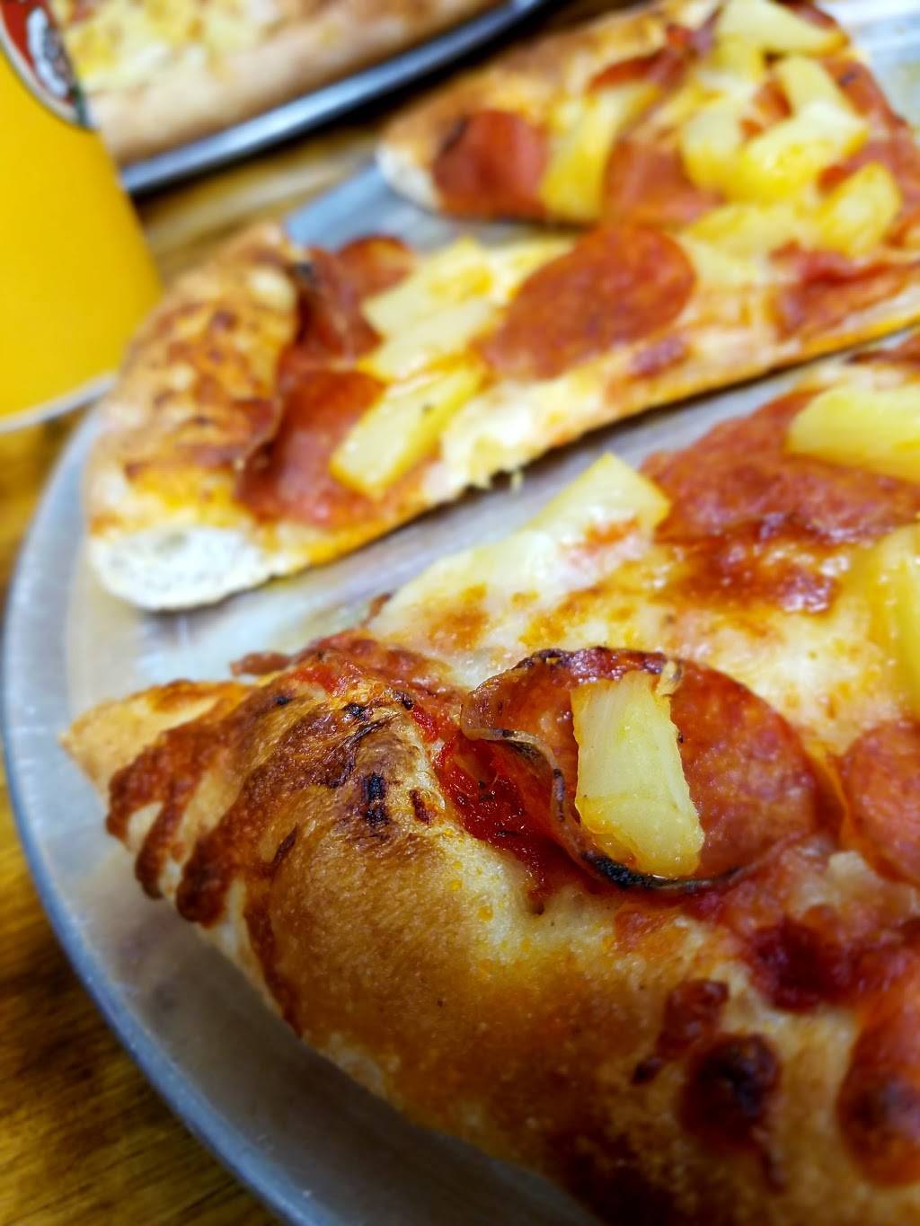 Pizza Factory | restaurant | 3936 Phelan Rd, Phelan, CA 92329, USA | 7608686543 OR +1 760-868-6543