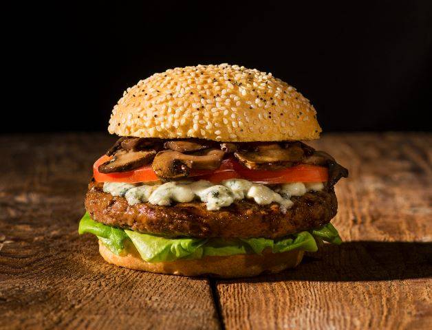 Hero Certified Burgers | restaurant | Credit Valley Town Plaza, 6045-6085 Creditview Rd Unit F, Mississauga, ON L5V 2A8, Canada | 9055675831 OR +1 905-567-5831