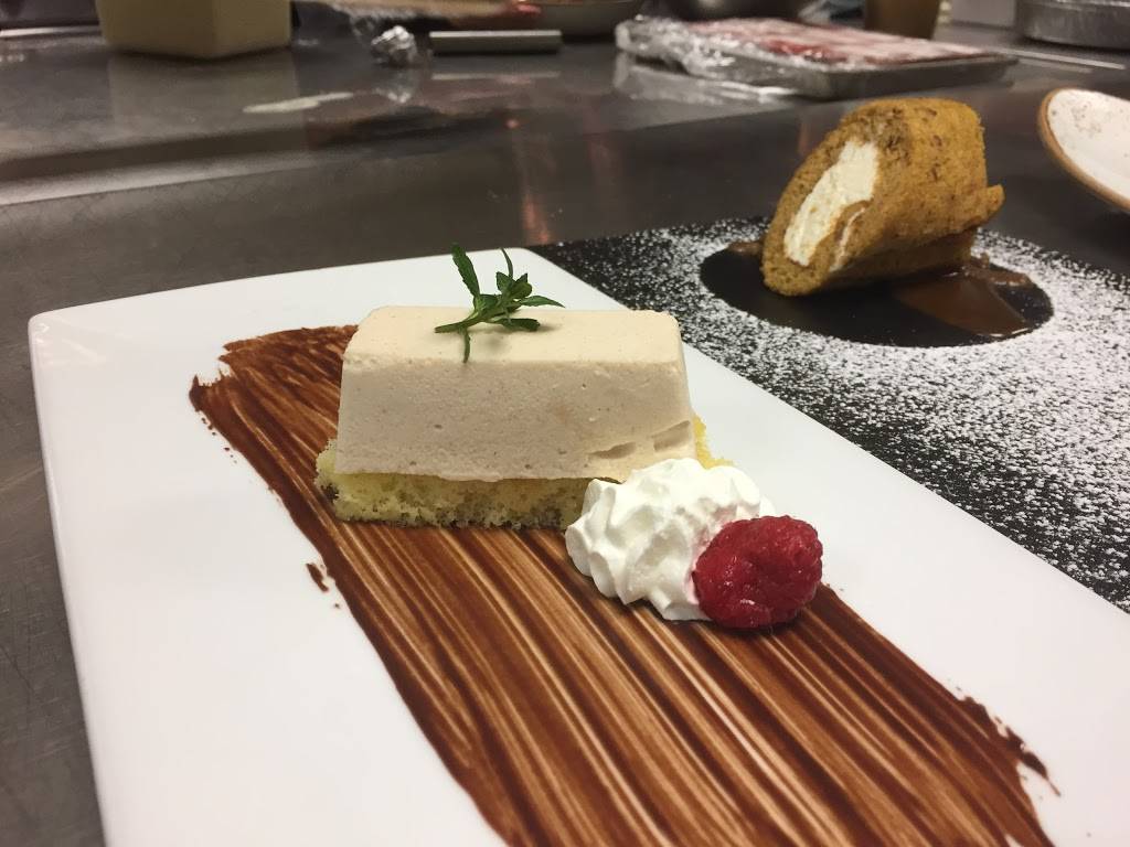 Broadmoor Bistro @ The Center for Academic Achievement | restaurant | 8200 W 71st St, Overland Park, KS 66204, USA | 9139939752 OR +1 913-993-9752