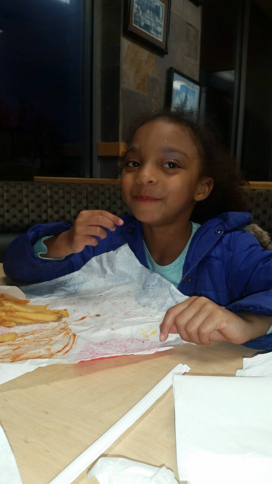 Dairy Queen Grill & Chill | restaurant | 318 Center St, Wheelersburg, OH 45694, USA | 7405741911 OR +1 740-574-1911