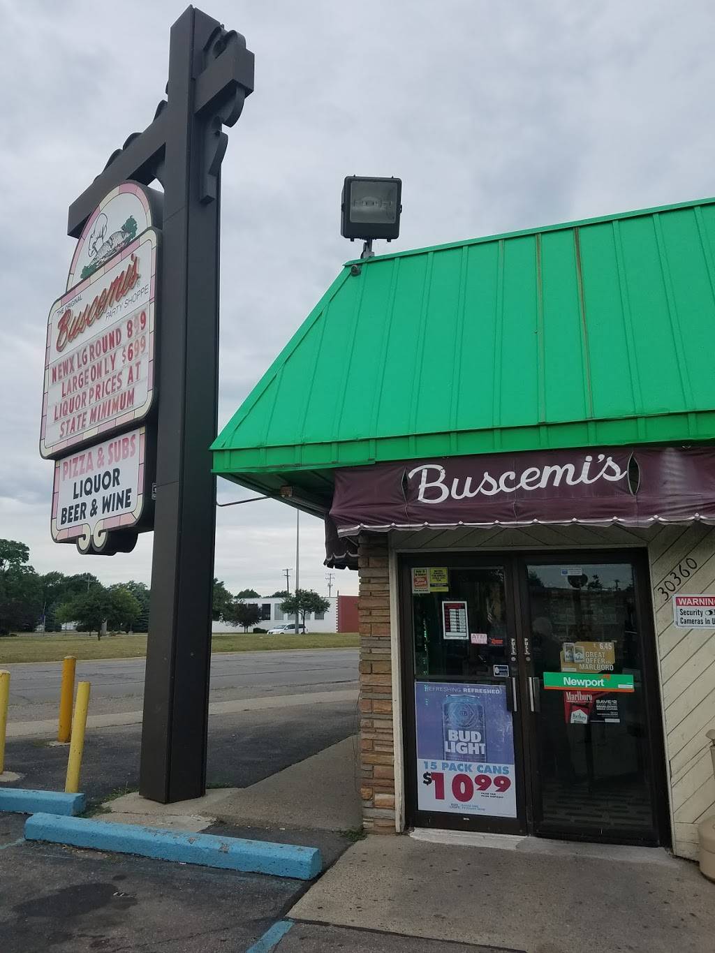 Buscemis the Original | restaurant | 30360 Gratiot Ave, Roseville, MI 48066, USA | 5862944477 OR +1 586-294-4477