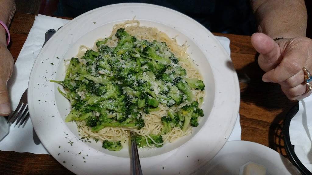 Albertos | restaurant | 814 Derby Ave, Seymour, CT 06483, USA | 2037329082 OR +1 203-732-9082