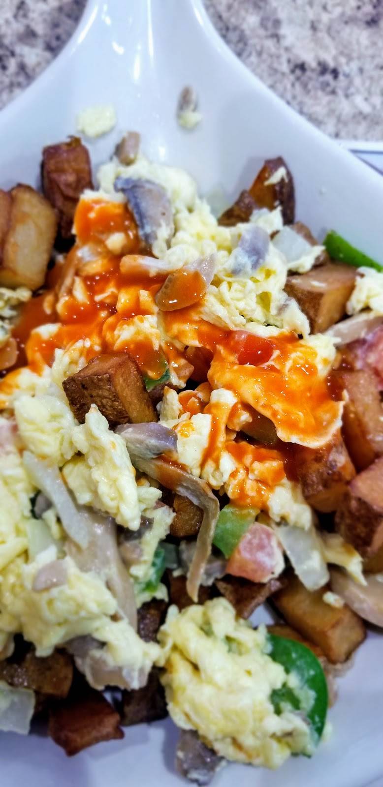 Canarys Family Restaurant | restaurant | 28981 Lorain Rd, North Olmsted, OH 44070, USA | 4407779411 OR +1 440-777-9411