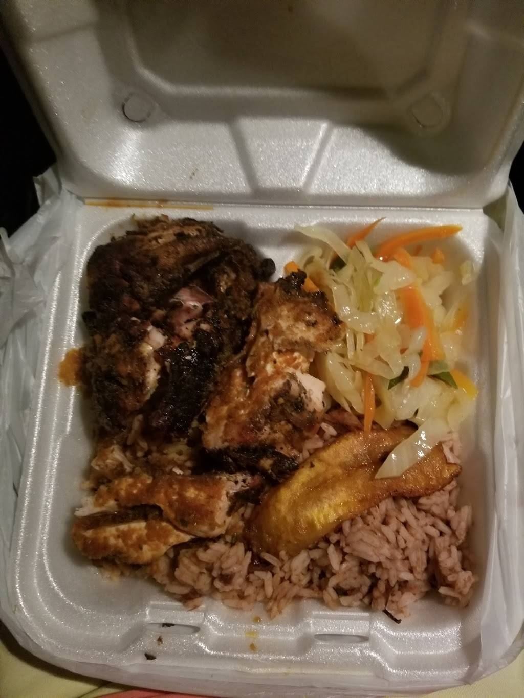 Jamaican Jerk Center | restaurant | 1400 US-1, Cape Neddick, ME 03902, USA | 2073513033 OR +1 207-351-3033
