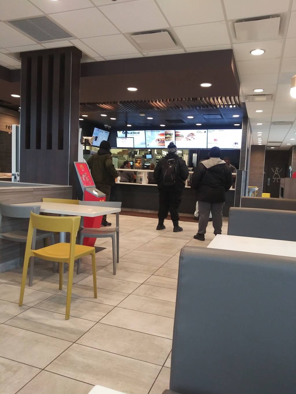McDonalds | cafe | 18403 Grand River Ave, Detroit, MI 48223, USA | 3138379040 OR +1 313-837-9040