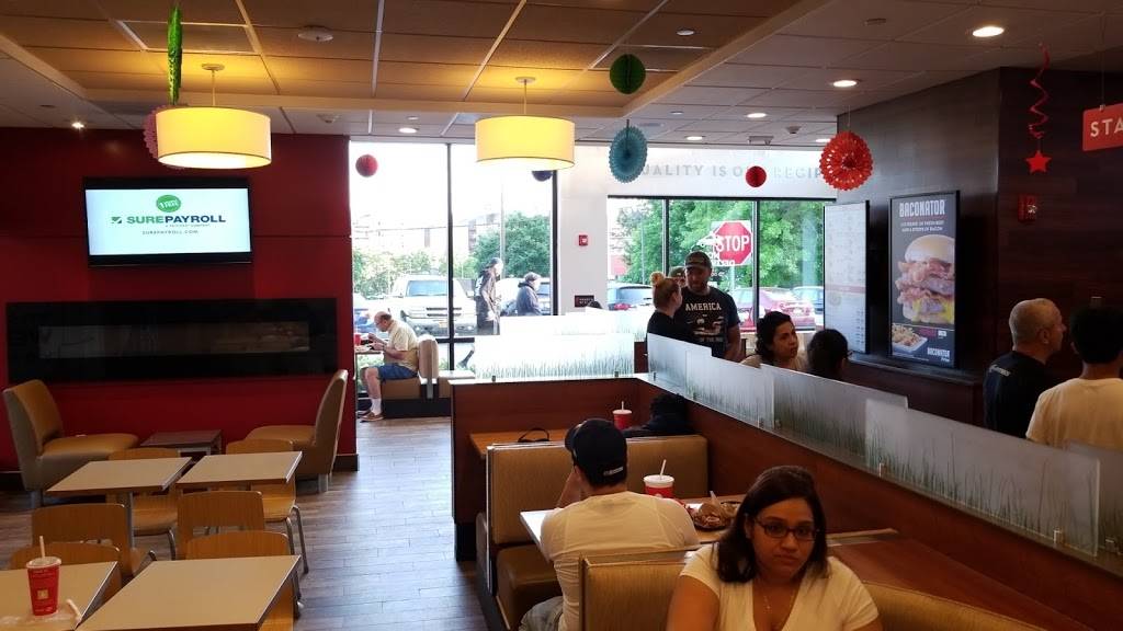 Wendys | restaurant | 1751 Central Park Ave, Yonkers, NY 10710, USA | 9143379524 OR +1 914-337-9524