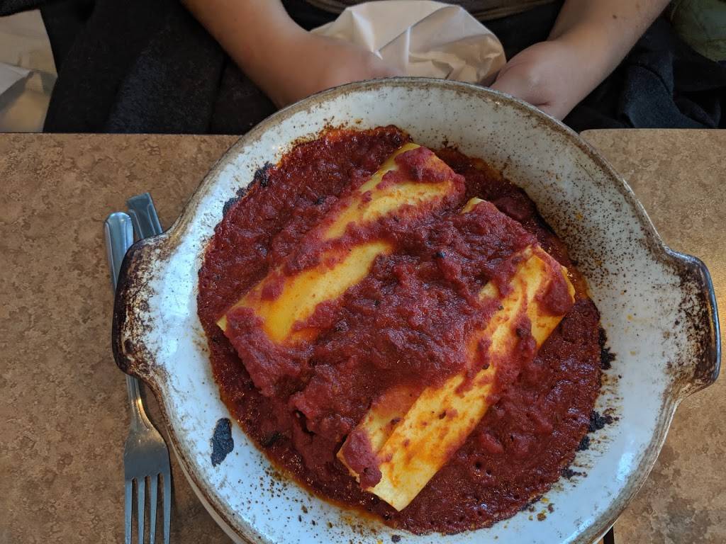 Rigatonis | restaurant | 1229 Warwick Ave, Warwick, RI 02888, USA | 4014635580 OR +1 401-463-5580