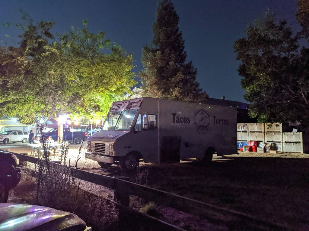 El Llanerito Birrieria | restaurant | 21912 E Dinuba Ave, Reedley, CA 93654, USA | 5596724133 OR +1 559-672-4133