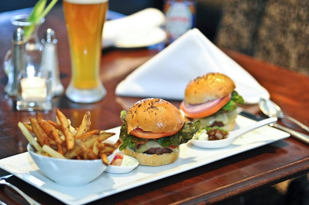 Evergreens | restaurant | 397 Hopmeadow St, Weatogue, CT 06089, USA | 8606515700 OR +1 860-651-5700