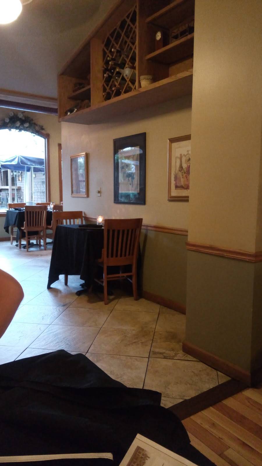 Muggsys Fine Dining | restaurant | 230 S Mauvaisterre St, Jacksonville, IL 62650, USA | 2172450641 OR +1 217-245-0641