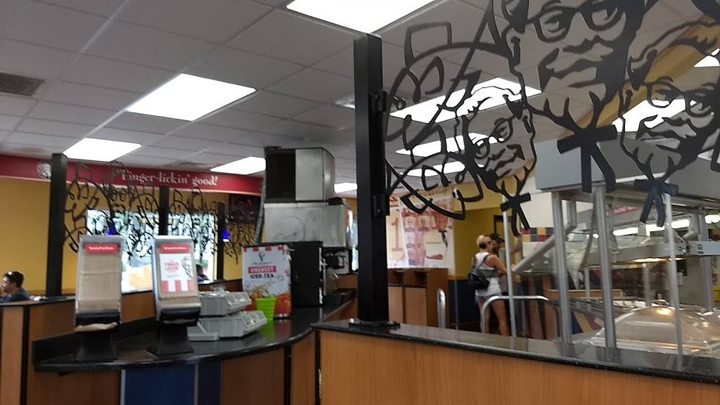 KFC | restaurant | 2801 Reynolds Dr, Fort Pierce, FL 34945, USA | 7725950798 OR +1 772-595-0798