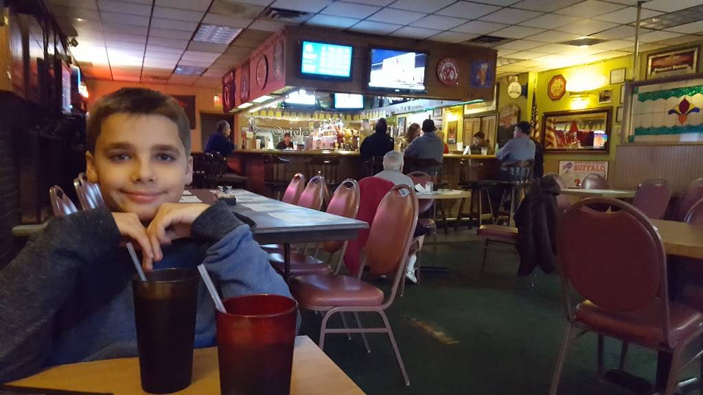 Quigleys Food & Drink | restaurant | 1602, 593 Columbia Turnpike, East Greenbush, NY 12061, USA | 5184772495 OR +1 518-477-2495