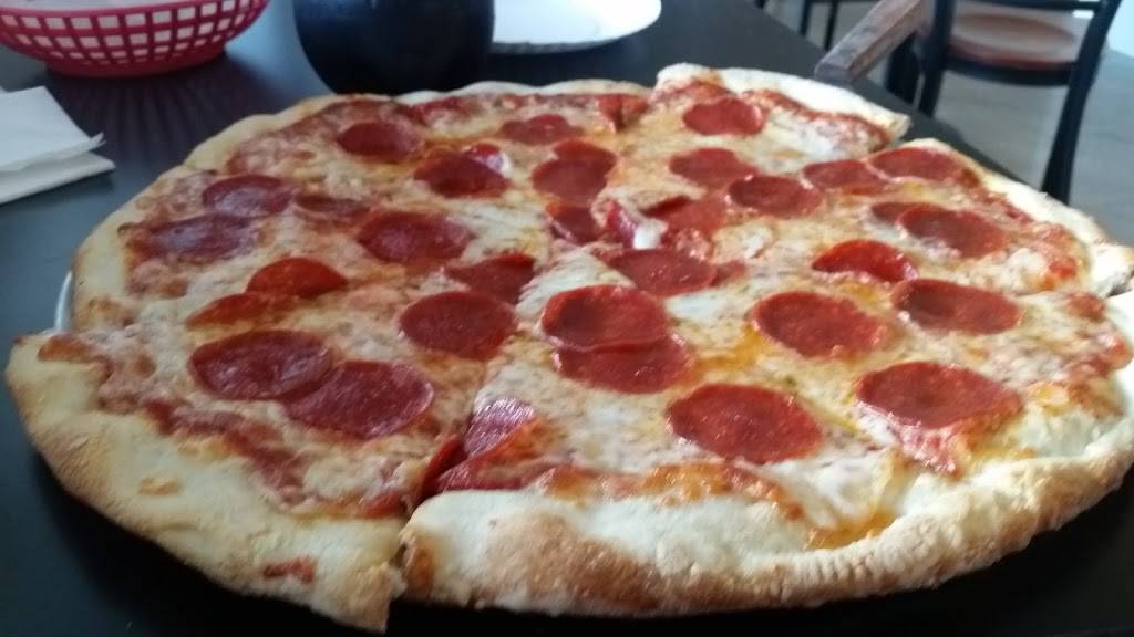 Brooklyn Pizza | restaurant | 240 N Liberty St, Powell, OH 43065, USA | 6144368900 OR +1 614-436-8900