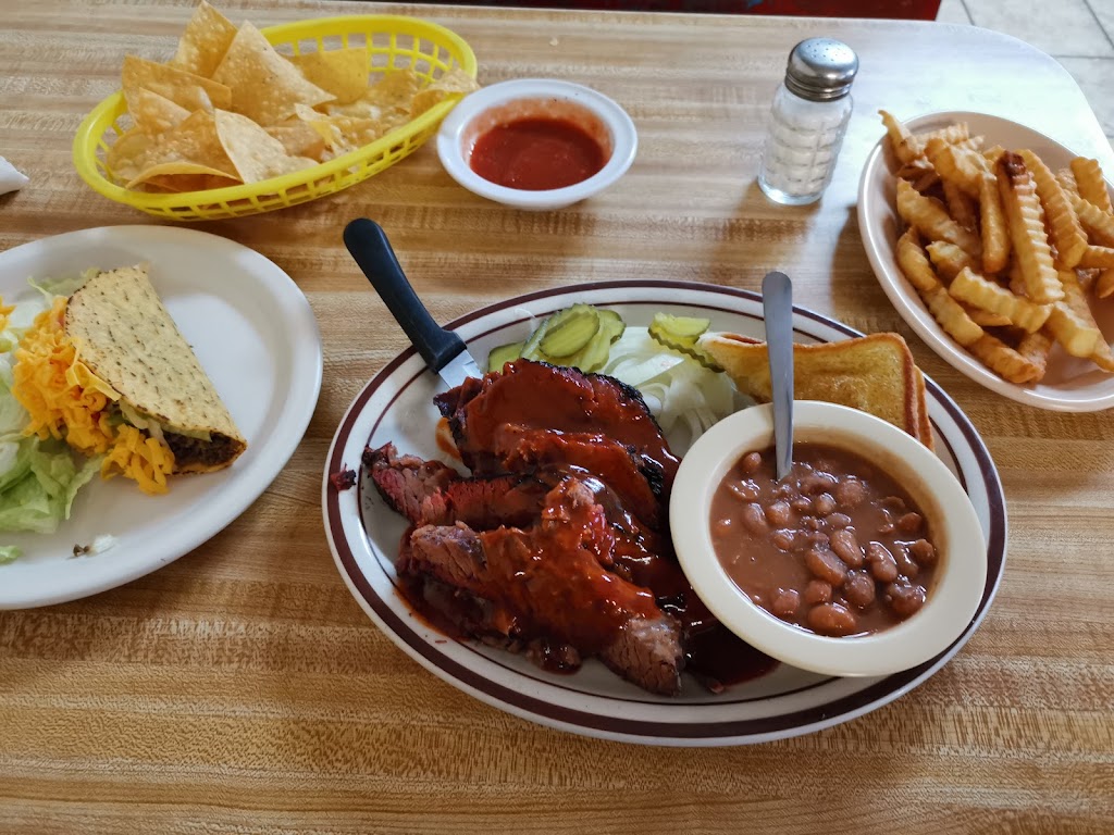 Pena Red Barn Cafe | restaurant | 211 N State St, Bronte, TX 76933, USA | 3254734891 OR +1 325-473-4891