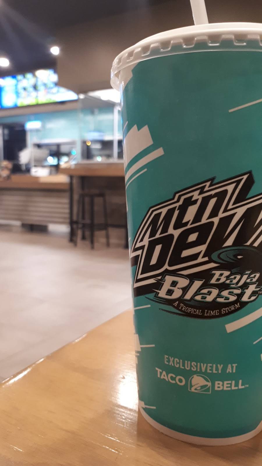 Taco Bell | meal takeaway | 68 King George Rd, Brantford, ON N5W 3C1, Canada | 5197531696 OR +1 519-753-1696