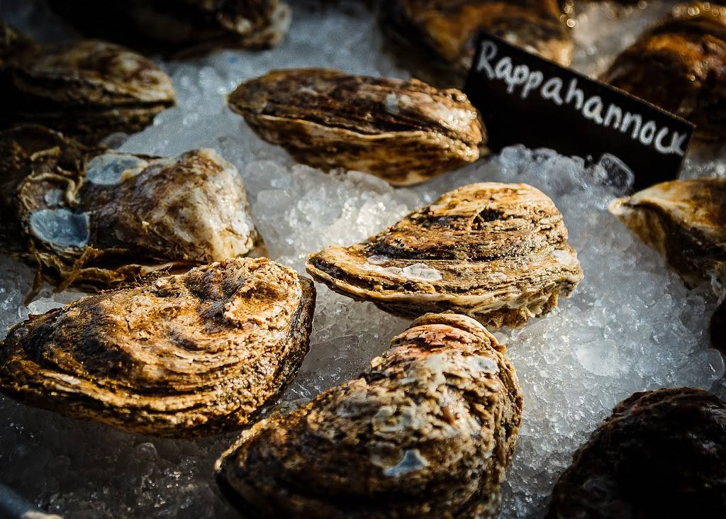 Off The Hook | restaurant | 908 Warrendale Village Dr, Warrendale, PA 15086, USA | 7247192877 OR +1 724-719-2877