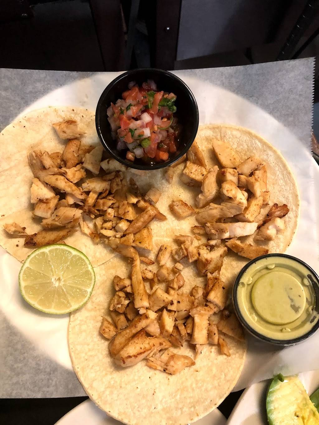 El Paso Mexican Grill | restaurant | 16273 E Main St, Cut Off, LA 70345, USA | 9853257276 OR +1 985-325-7276