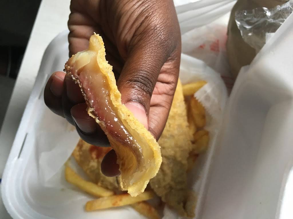 Snappers Fish & Chicken | restaurant | 5330 NW 17th Ave, Miami, FL 33142, USA | 3056918540 OR +1 305-691-8540