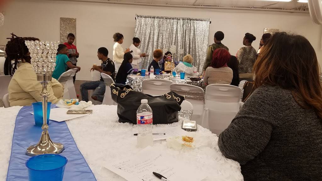 Posh Elegance | restaurant | 9301 Lake Forest Blvd, New Orleans, LA 70127, USA | 5044600915 OR +1 504-460-0915