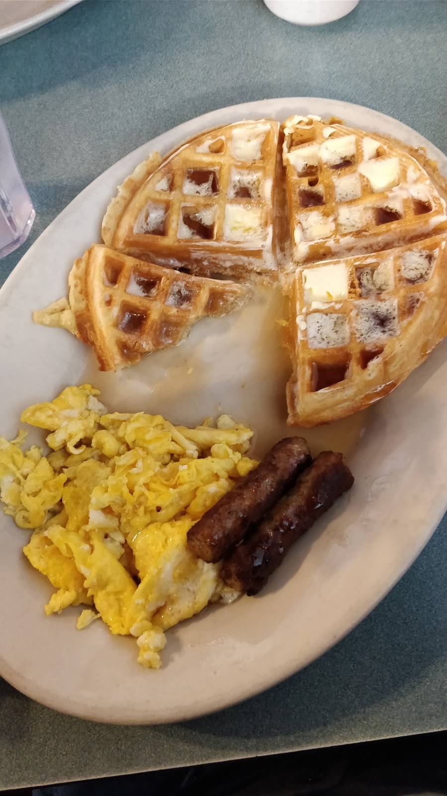 Country Cafe | restaurant | 18700 CA-88, Lockeford, CA 95237, USA | 2097275745 OR +1 209-727-5745