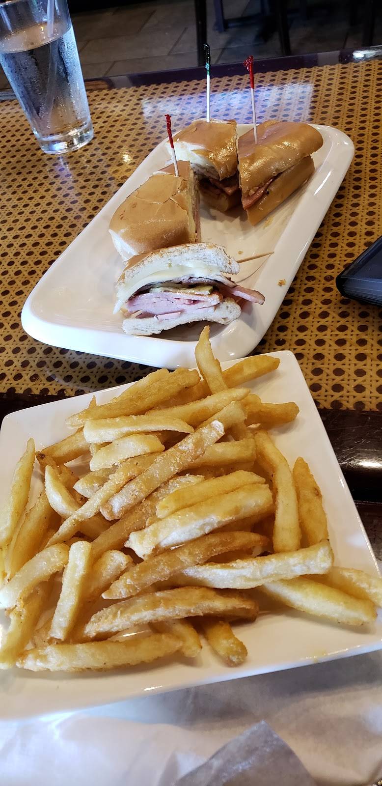 Casavana Cuban Cuisine | restaurant | 2814 NE 8th St, Homestead, FL 33033, USA | 3052486101 OR +1 305-248-6101