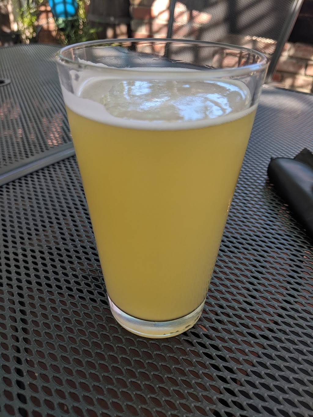 River Shack Deli & Pub | restaurant | 7170 CA-49 #10, Lotus, CA 95651, USA | 5306261334 OR +1 530-626-1334