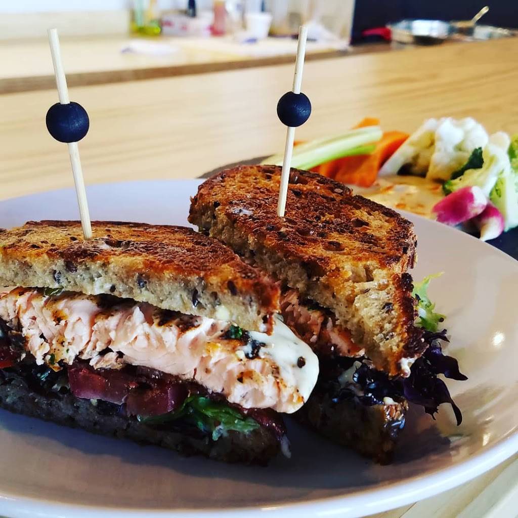 Wild Roots Restaurant | restaurant | 6807 W Becher St, West Allis, WI 53219, USA | 4142319081 OR +1 414-231-9081