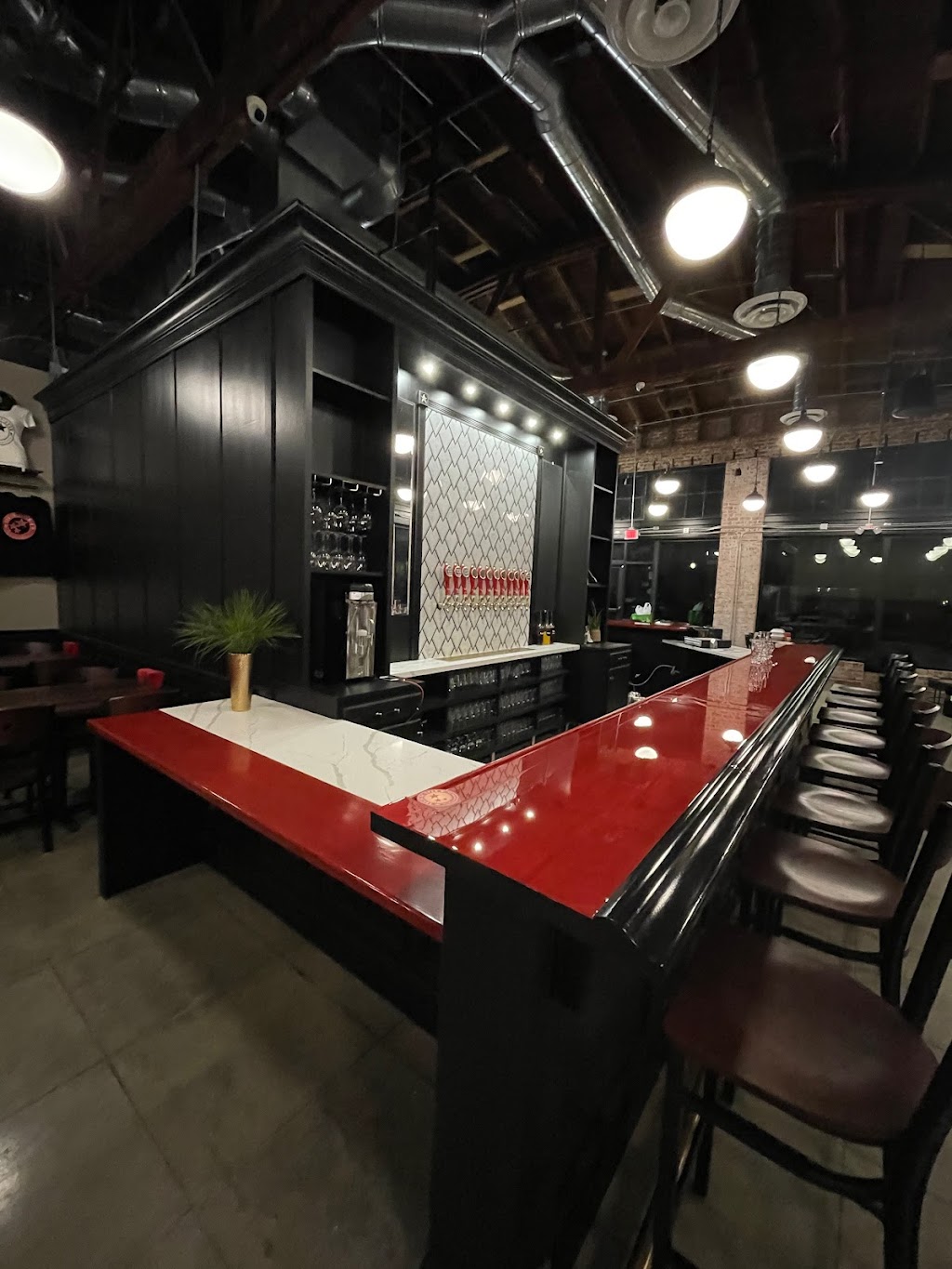 South of Shaw Beer Company | restaurant | 1755 Broadway St #107, Fresno, CA 93721, USA | 5597249356 OR +1 559-724-9356