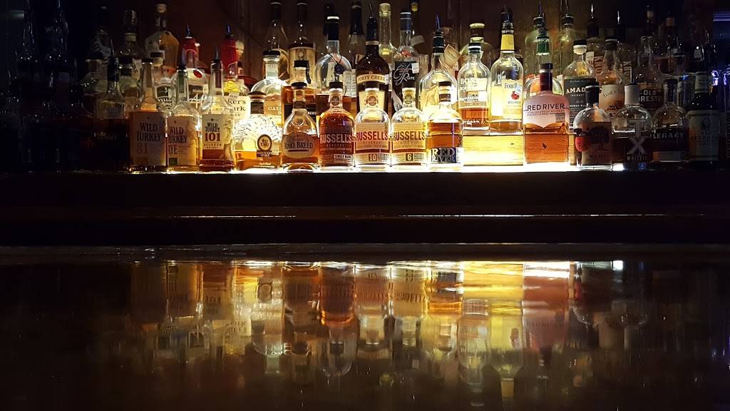 Shiners Saloon | restaurant | 422 Congress Ave D, Austin, TX 78701, USA | 5124484600 OR +1 512-448-4600