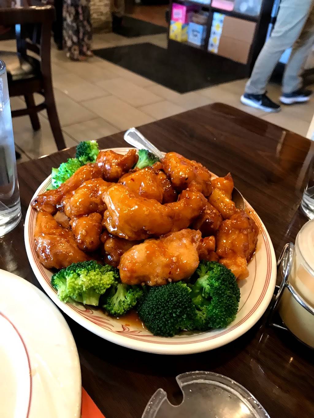 Rainbow Restaurant | restaurant | 22048 Farmington Rd, Farmington, MI 48336, USA | 2484278265 OR +1 248-427-8265