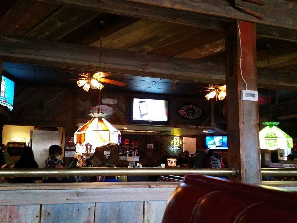 Cals Fine Foods & Spirits | restaurant | 1501 N 1st St, Indianola, IA 50125, USA | 5159615200 OR +1 515-961-5200