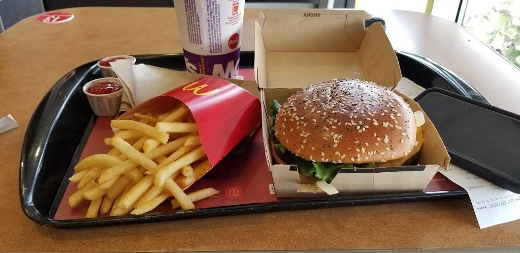 McDonalds | cafe | 11005 Yonge St, Richmond Hill, ON L4C 3E3, Canada | 9057806740 OR +1 905-780-6740