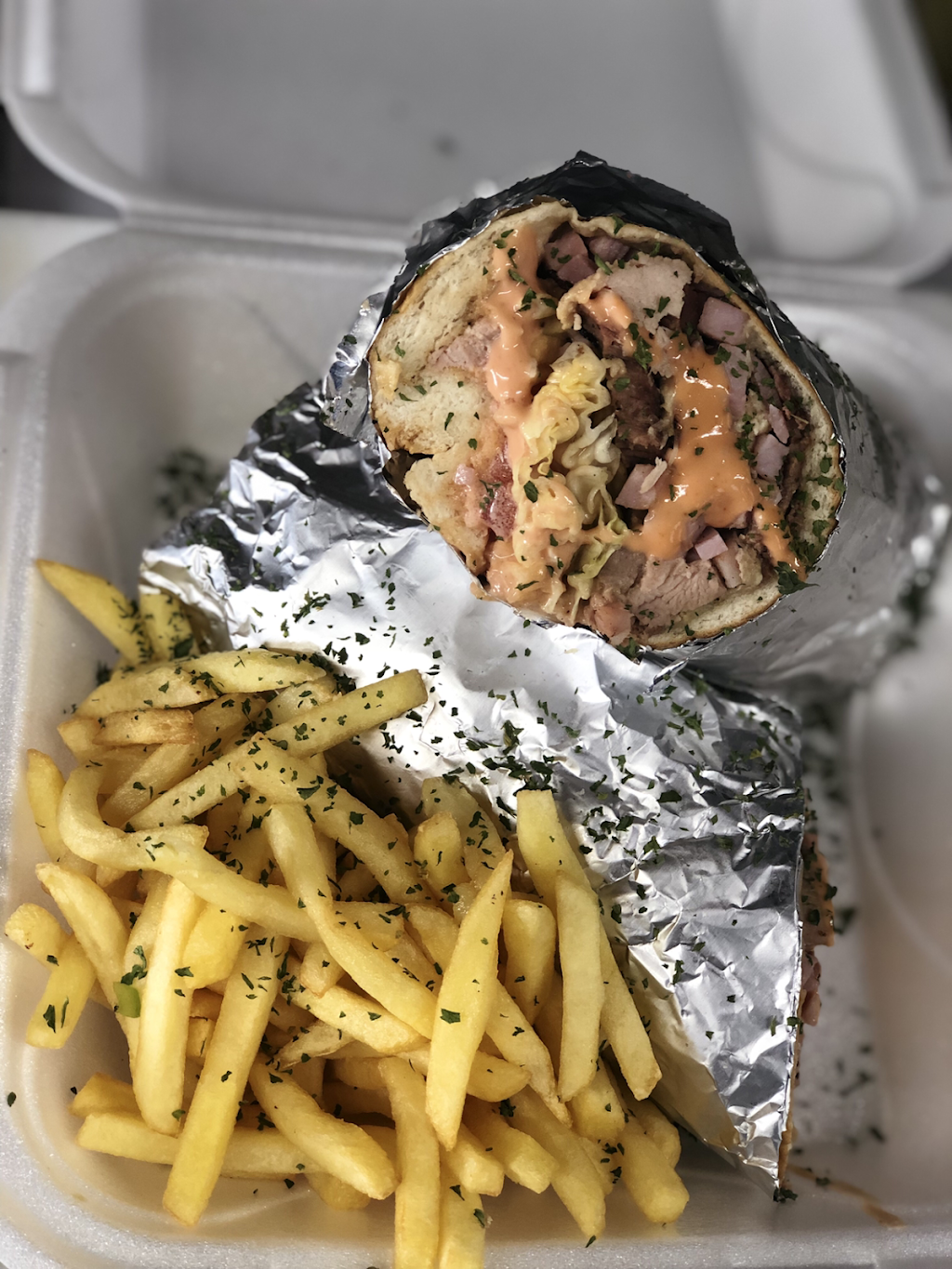 Donde Sea Food Truck | restaurant | 1620 Premier Row unit b, Orlando, FL 32809, USA | 4079694250 OR +1 407-969-4250