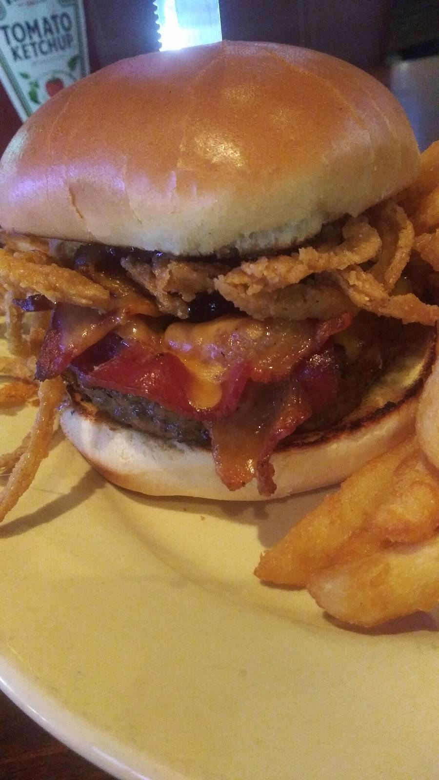 Jerzees Sports Grille | restaurant | 2531 Fulton Dr NW, Canton, OH 44718, USA | 3304569977 OR +1 330-456-9977