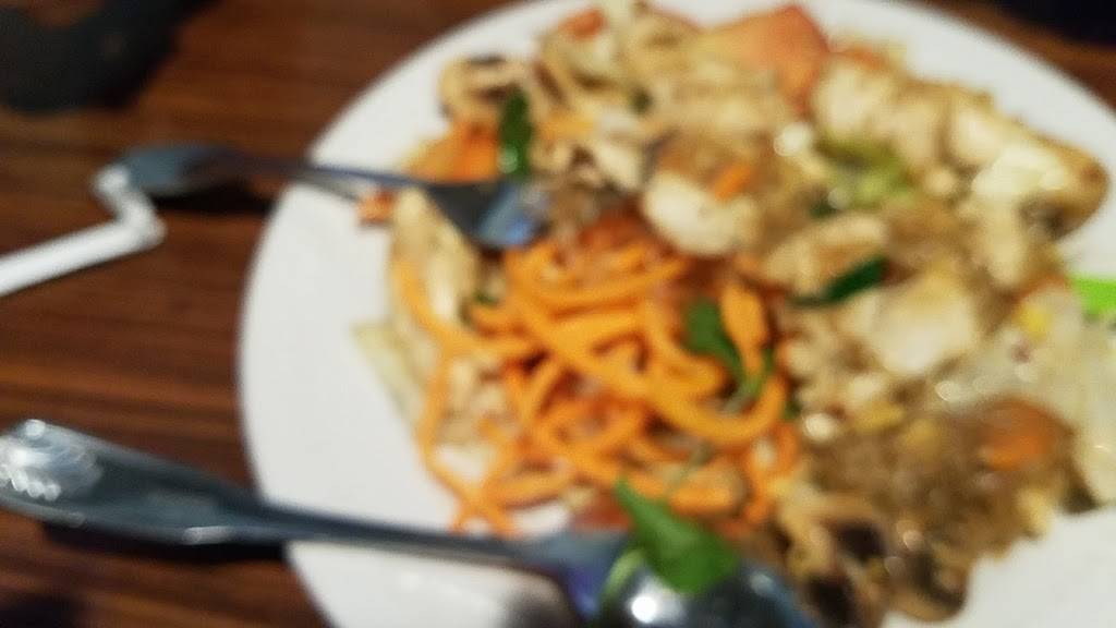 Thai Thai Restaurant | restaurant | 1731 Greenville Ave, Dallas, TX 75206, USA | 2148289795 OR +1 214-828-9795