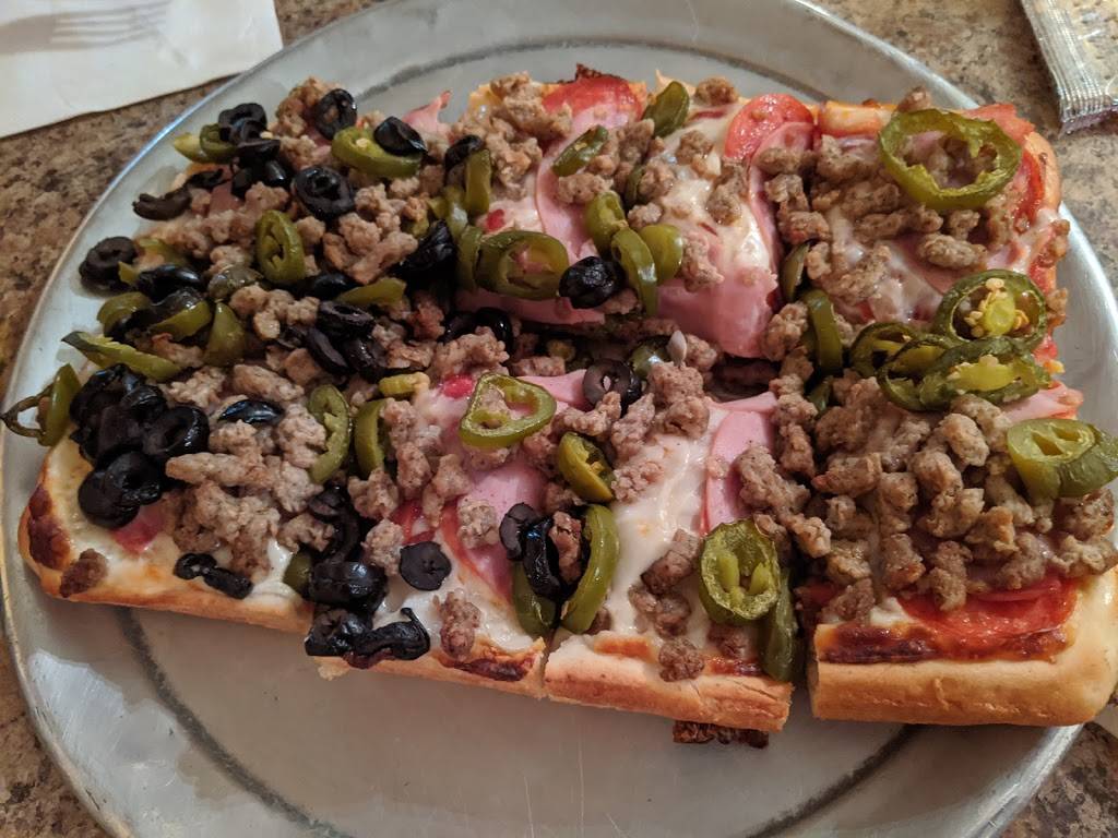 Pizza Glen | restaurant | 205 E Rives Rd, Clinton, MO 64735, USA | 6608858021 OR +1 660-885-8021