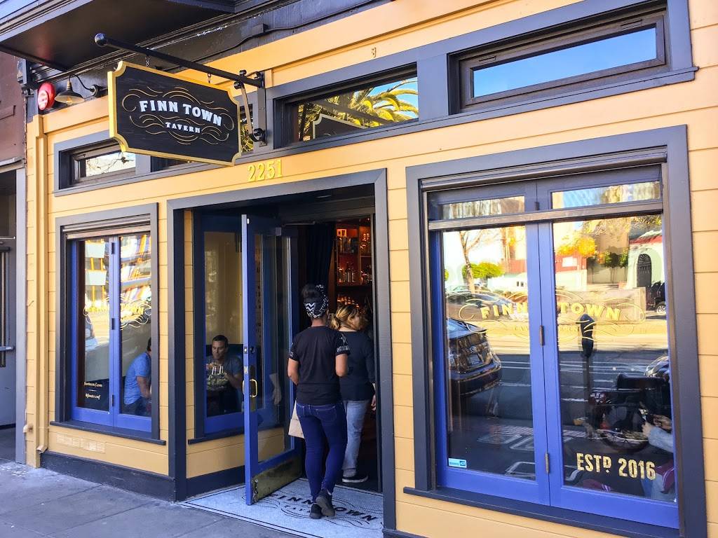 Finn Town | restaurant | 2251 Market St, San Francisco, CA 94114, USA | 4156263466 OR +1 415-626-3466