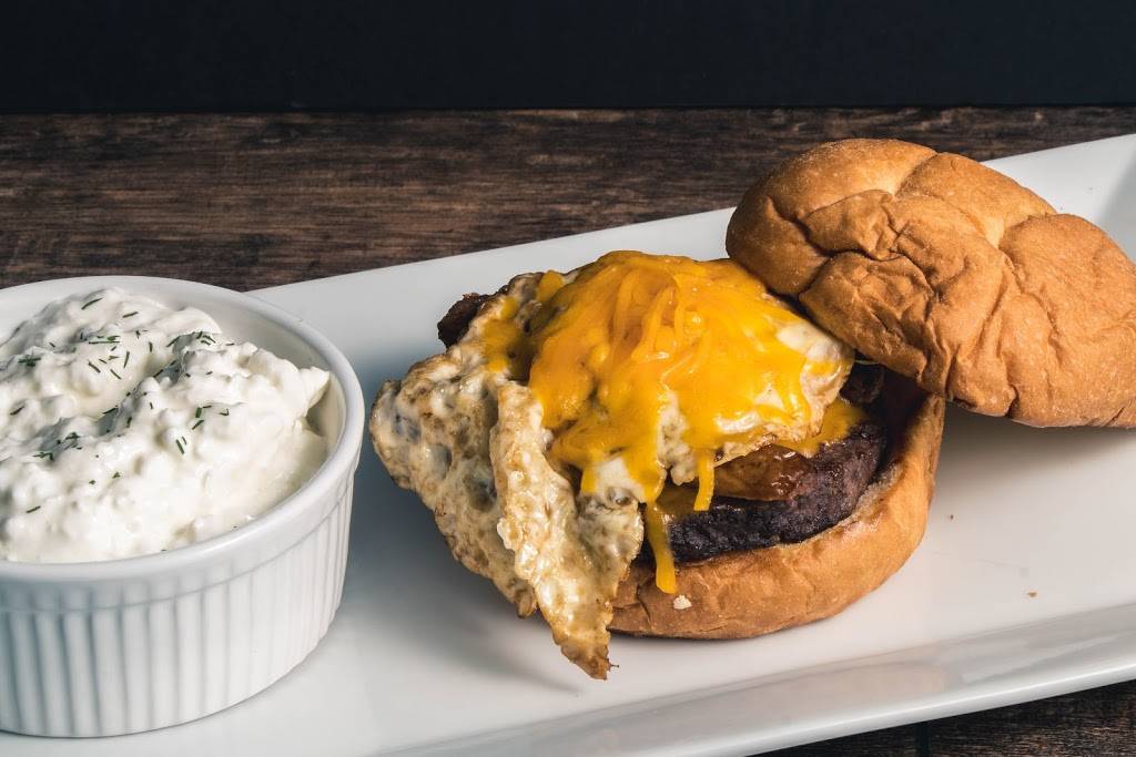 Gusto - Bar & Grill Restaurant | restaurant | 19 Eagle Ridge Dr, Waverly, IA 50677, USA | 3193520444 OR +1 319-352-0444