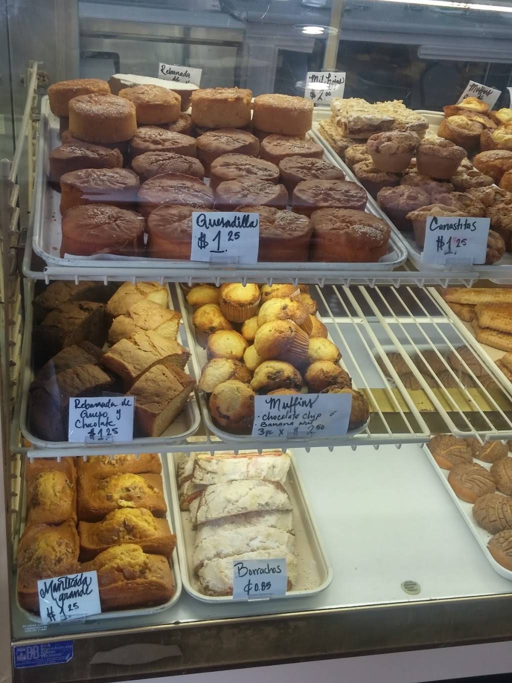 Marilus Bakery | restaurant | 1400 Cherry Ave, Long Beach, CA 90813, USA | 5628567652 OR +1 562-856-7652