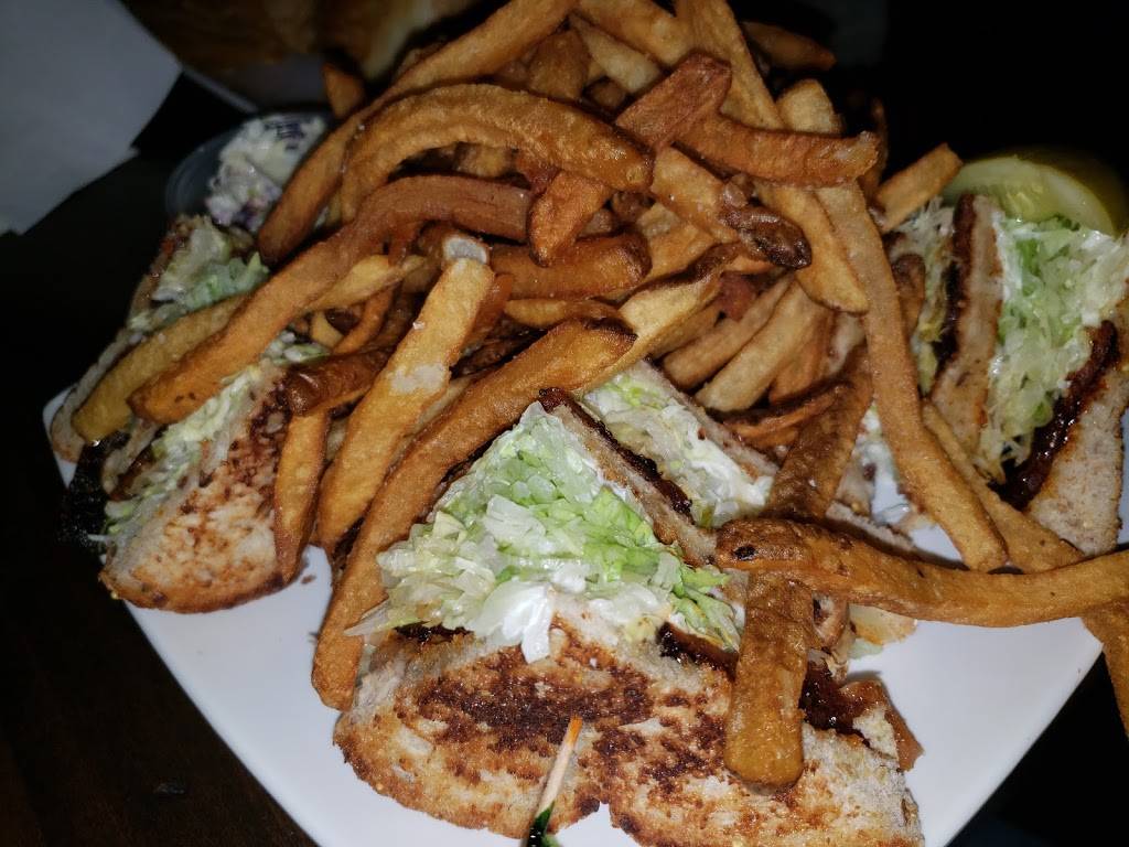 18 West Food & Drink | restaurant | 18 Conti Pkwy, Elmwood Park, IL 60707, USA | 7084569962 OR +1 708-456-9962