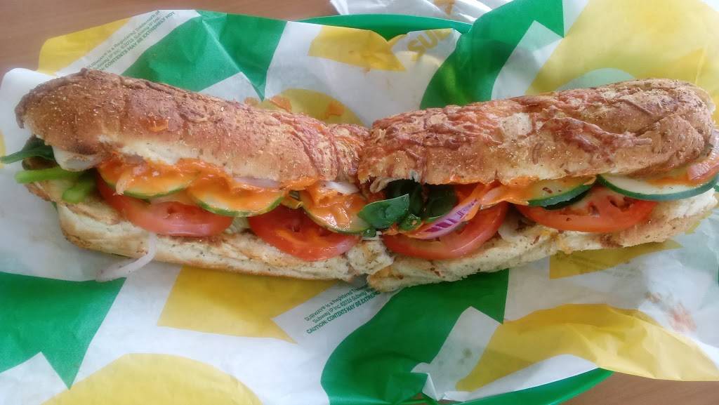 Subway | restaurant | 7800 Long Point Rd, Houston, TX 77055, USA | 7136882022 OR +1 713-688-2022