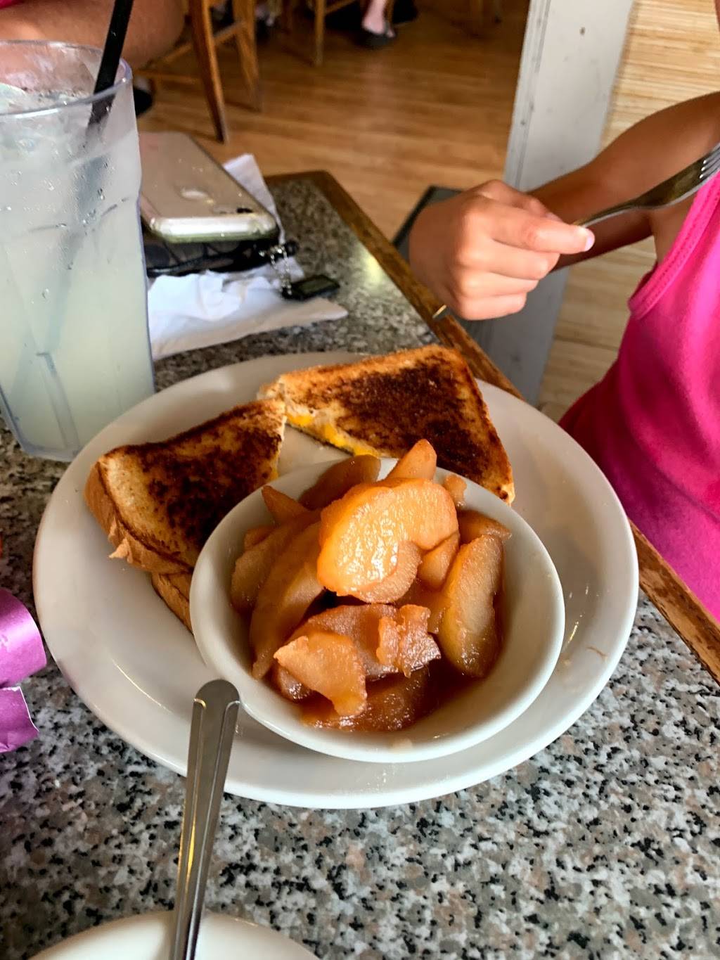 Catfish Cabin | restaurant | 1833 Peavine Rd, Crossville, TN 38571, USA | 9314569979 OR +1 931-456-9979