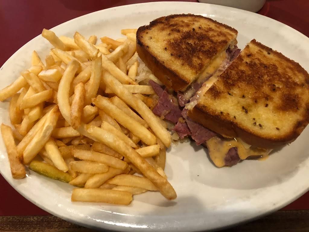 Moes Peyton Place | restaurant | 6516 Backlick Rd, Springfield, VA 22150, USA | 7034516620 OR +1 703-451-6620