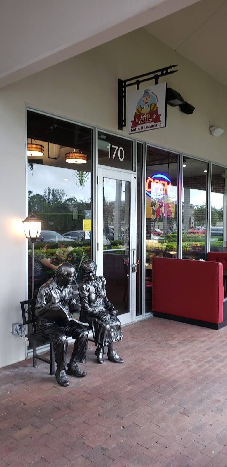 Delicias de la abuela | restaurant | 11071 Southern Blvd Suite 170, Royal Palm Beach, FL 33411, USA | 5618474746 OR +1 561-847-4746
